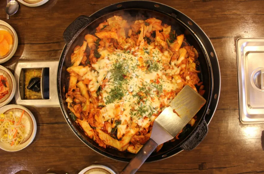 춘천 날으는닭갈비 대표 사진